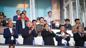 政府总理范明正，政府常务副总理张和平等领导人莅临捧场。