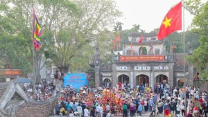 荣圣庙会，又称扶董天王庙会是北部平原地区最大的节日之一。