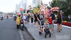 国际游客接待量接连打破历史纪录。