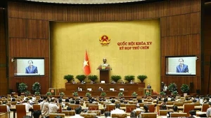 越南第十五届国会第九次会议场景。（图片来源：越通社）