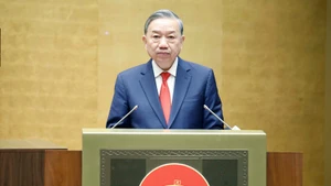 越共中央总书记苏林出席会议并发表指导讲话。