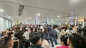 新山一机场正月初六旅客吞吐量再创新高。