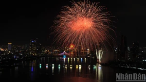 岘港国际烟花节（DIFF）——彰显高端旅游品牌，提升岘港在世界旅游版图上的地位。
