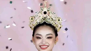 2025年越南和平小姐阮氏燕儿。（图自越通社）