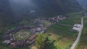 宣光省苗旺社把薇夏村赫蒙族社区文化旅游村一角。