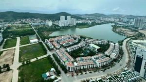 广宁省下龙坊一角。