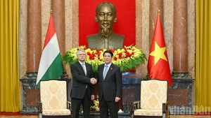 越南国家主席梁强会见匈牙利国会主席格维尔·拉斯洛。