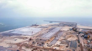 美水港码头区项目预计将于2026年第二季度投入运营。