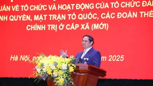 范明正总理在活动上发表讲话。