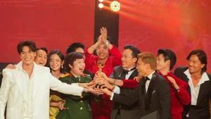 《红雨》获得金莲花奖。（图片来源：越通社）