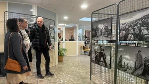 “我们心中的海洋”图片展开展。（图片来源：越通社）