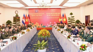 第八次越柬防务政策对话场景。