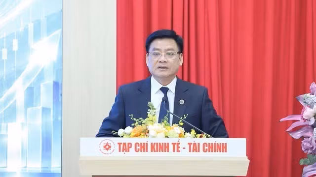 国家证券委员会副主席黄文秋在座谈会上发表讲话。（图片来源：Bnews）