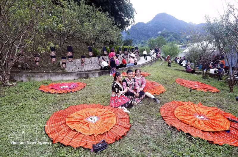 muong-lum-04.png