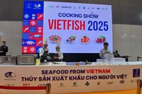 2025年越南水产及渔业展览会向越南消费者推介出口水产品。（图片来源：青燕）