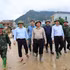 越南政府副总理胡国勇赴莱州省芒叹乡检查暴雨洪涝灾后恢复工作。（图片来源：VGP）