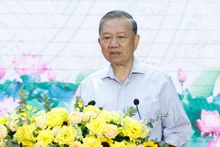 苏林总书记发表讲话。（图片来源：越通社）