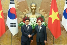 越南国会主席陈青敏和韩国国会议长禹元植。