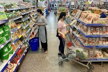 5月份消费与旅游需求攀升拉动越南社会消费品零售总额增长10.2%。（图片来源：越通社）