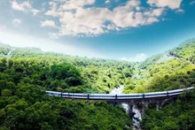 越南铁路旅游已成为深受游客喜爱和选择的旅游产品。（图片来源：旅游信息中心）