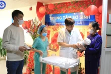 春节假期前四天超8300名新生儿在医疗机构平安降生。