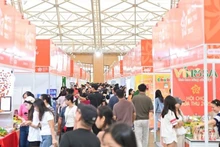 2025年秋季博览会每日吸引了数十万名观众前来参观、体验和购物交易。