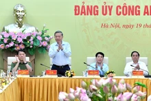 越共中央总书记苏林出席中央公安党委会议。