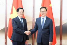 政府副总理梅文正会见中国国家副主席韩正。