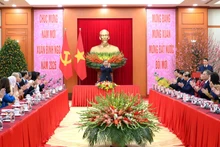 越共中央总书记苏林会见“2026年家乡之春”活动的侨胞代表团。（登科 摄）