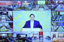 会议通过线上线下的相结合方式举行,设在政府总部的会议主会场与63个中央直辖省市的分会场连线。(陈海 摄)