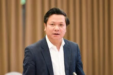 内务部地方政府司司长潘忠俊发表讲话。