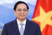 政府总理范明正。