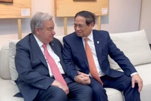 范明正总理会见联合国秘书长安东尼奥·古特雷斯。(图片来源:政府网)