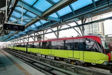 河内城铁呠—河内火车站线的车厢。（图片来源：越通社）