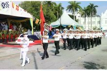 越南人民海军代表团参加在马来西亚举行的友好阅兵。（图片来源：海军报）