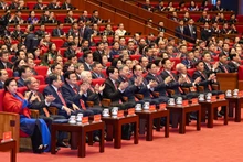 党、国家历届领导人出席越共十四大开幕式。