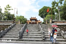 顺化市的旅游景点吸引众多游客。（图片来源：越通社）