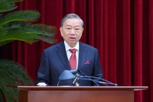 越共中央总书记苏林在越南共产党第十三届中央委员会第十三次全体会议开幕式上致开幕词