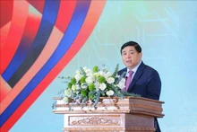 政府副总理阮志勇在会上致辞。（图片来源：越通社）