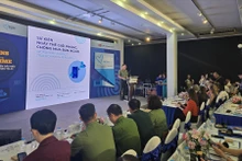 越南公安部对外局副局长黎黄阳大校发表讲话。