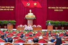 越共中央总书记苏林致闭幕词。