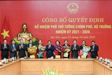 政府总理颁发任命2021-2026年任期副总理和部长的决定书。