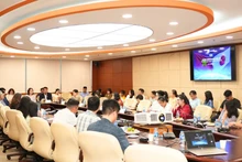 河内市中小型企业协会同ONE-VALUE有限公司联合举行的研讨会。