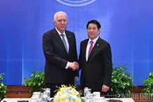 越南国家主席梁强会见俄罗斯联邦总检察长亚历山大·古察恩。