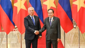越南国会主席陈青敏主持仪式 欢迎俄罗斯联邦国家杜马（议会下院）主席维亚切斯拉夫·沃洛金访越【组图】