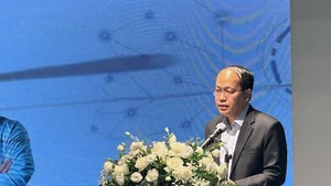 国家创新中心主任武国辉在论坛上发表讲话。
