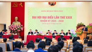越共《人民报》社第二十九次代表大会（2025-2030年任期）召开。（成达 摄）