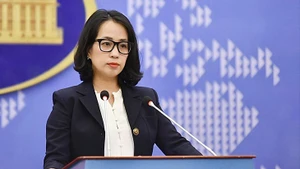 外交部发言人范秋姮。