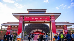 越南北部边境地区最现代的九年一贯制寄宿制学校今日竣工启用【组图】