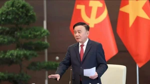 越共中央书记处常务书记陈锦秀主持越共十四大服务工作总检查。（图片来源：越通社）